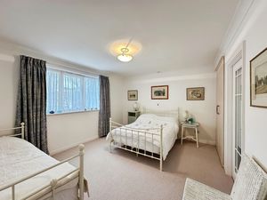 Photo 7- click for photo gallery